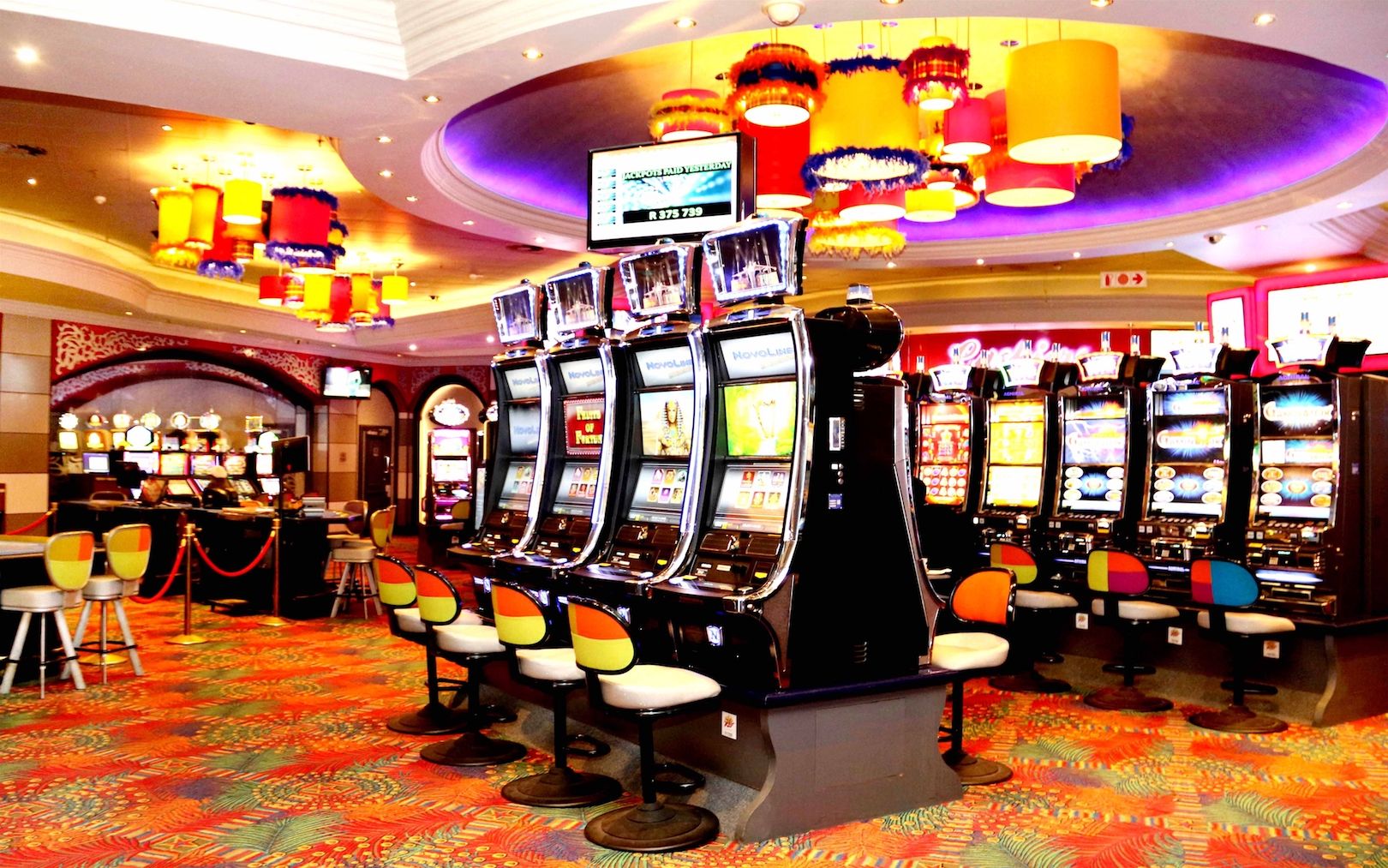 Slot Makinelerinde Duygusal Dalgalar: Kontrolü Elinize Alın