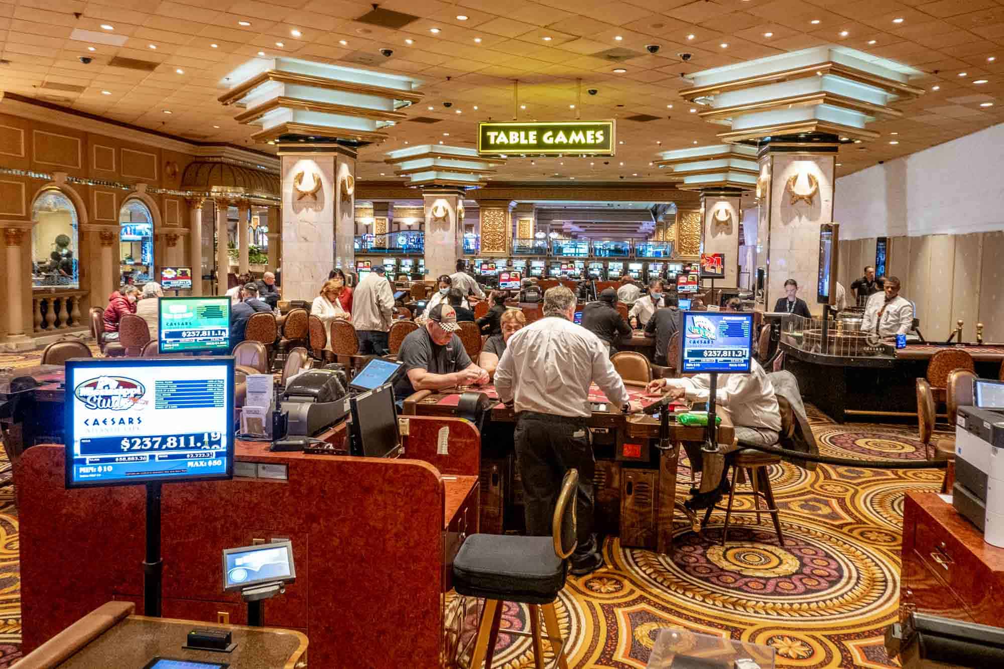 Slot Makinesi Analizi: Kazanma İhtimali ve Stratejileri
